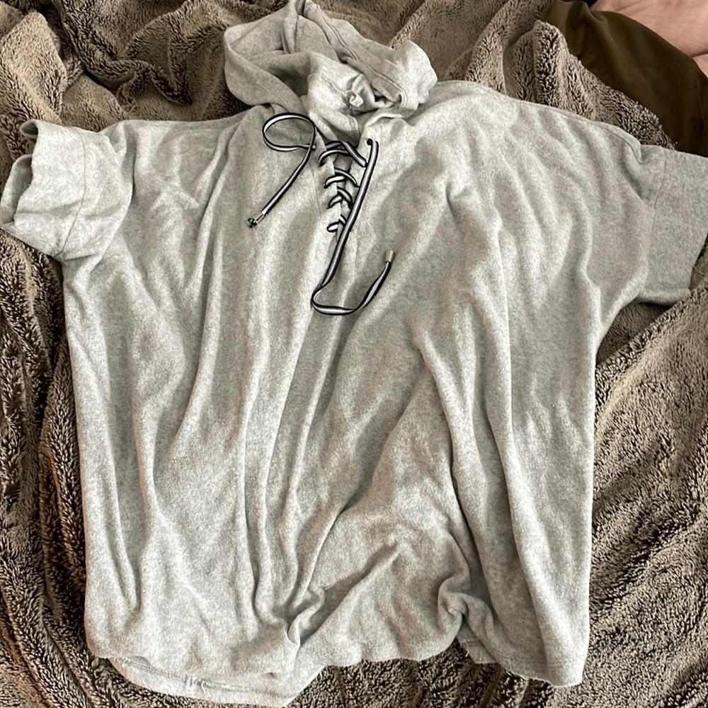 Short sleeve sweatshirt